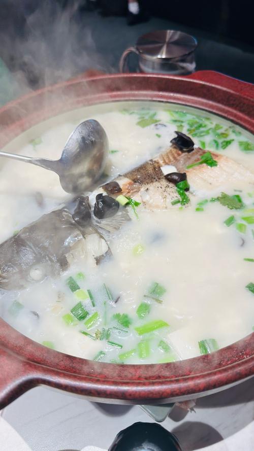 清炖鱼的简单做法是什么??清炖鱼的做法简单又好吃