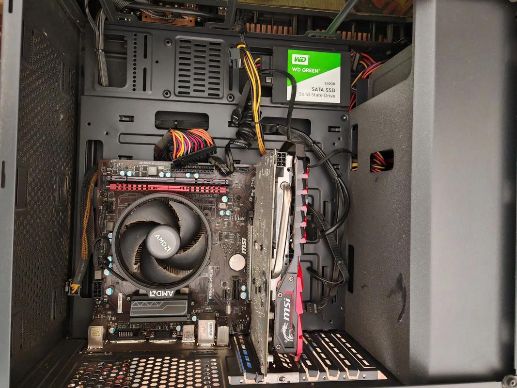 如何组装一台写字机电脑？为什么选择自己组装？