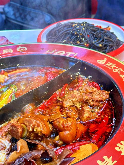 猪蹄好吃还是排骨好吃?猪蹄比排骨贵吗