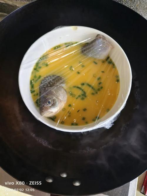 微波炉鲫鱼炖蛋的做法?微波炉做鲫鱼的做法大全