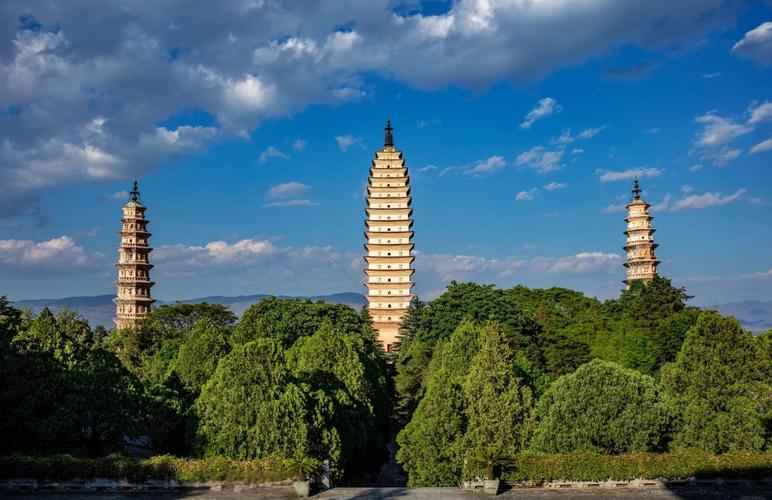 大理三塔始建于什么年代？大理三塔始建于什么年代的