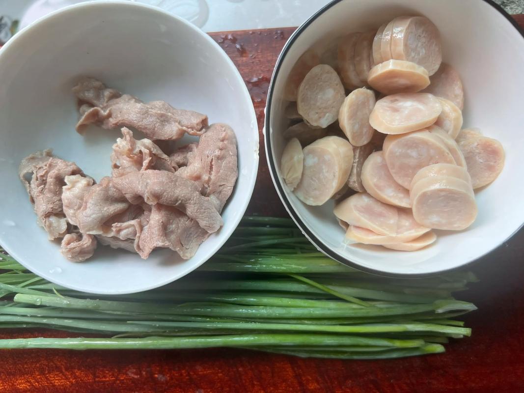 韭菜和牛肉鸡蛋可以一起吃吗？韭菜和牛肉鸡蛋可以一起吃吗早餐