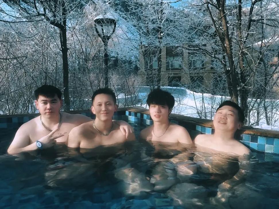 天天泡温泉好吗?？天天泡温泉好吗男生