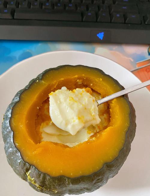 南瓜蒸熟了上面有白点是啥情况可以吃吗?南瓜蒸熟后有小白点是什么