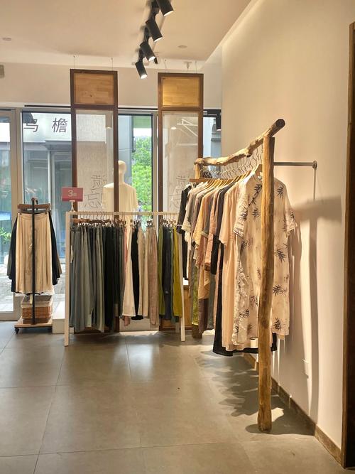 现在开服装店还可以吗？现在开服装店还行吗