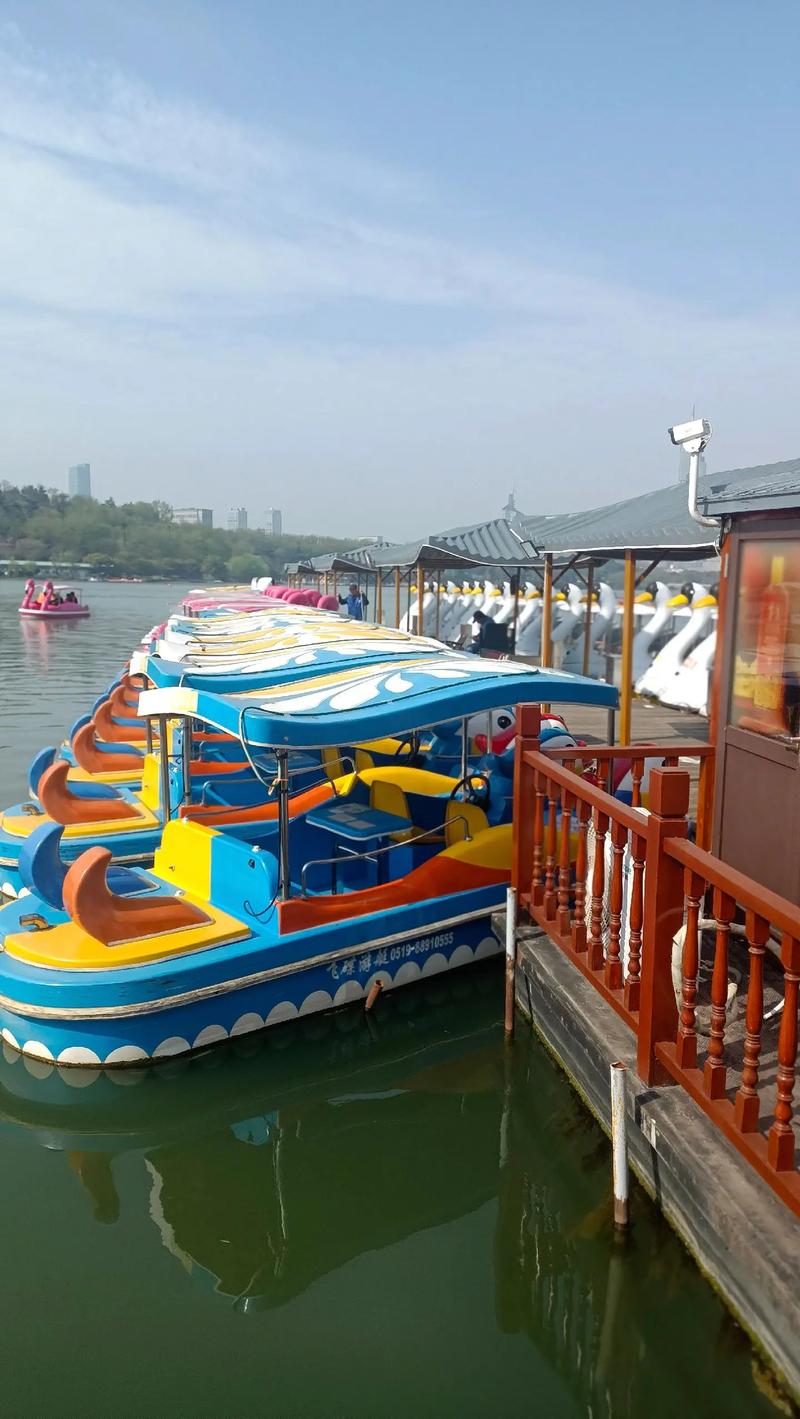 南京玄武湖周围景点?南京玄武湖有什么玩的