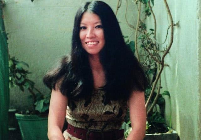 三毛与荷西来日并不方长,两人婚礼上几个细节,实在让人细思极恐