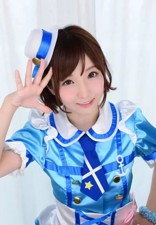 从AV女优变身实业家,不服输的人生——佐仓绊