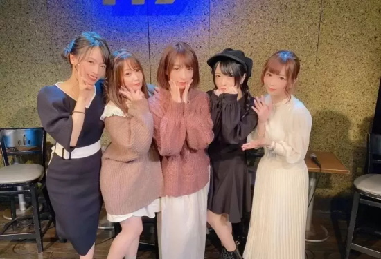 从AV女优变身实业家,不服输的人生——佐仓绊