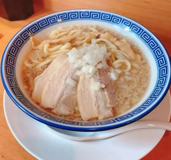 从AV女优变身实业家,不服输的人生——佐仓绊