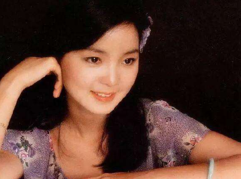 邓丽君怎么死的