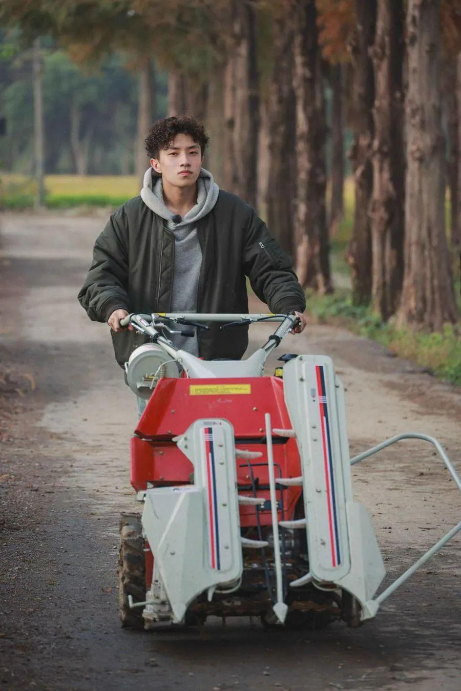 大无语!他可真会给自己抬咖…