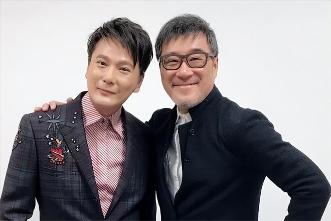 57岁张信哲单身31年,至今不婚,捐上亿资产,或许都是为了朱小妹