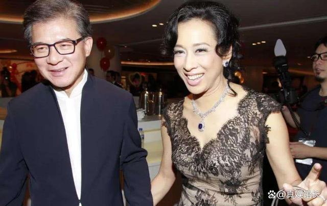 这一次,顶级豪门的“残酷真相”,在朱玲玲身上展现得淋漓尽致