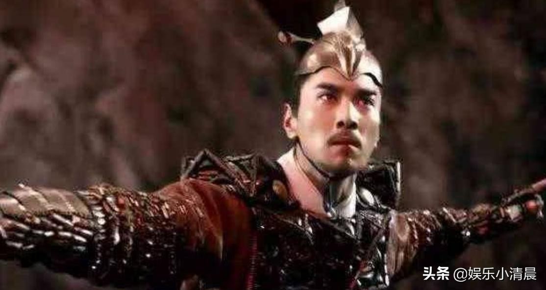 《枕上书》东华帝君是曾经的天地共主,他和父神,谁更厉害呢?