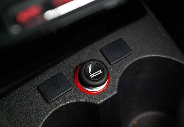 点烟器上的mp3怎么和车连接