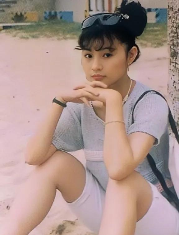 李赛凤:豪门丈夫诬陷她出轨干儿子,而她至今单身无人敢要