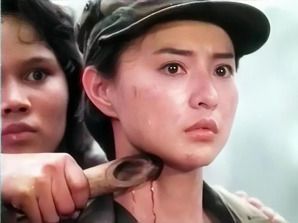 李赛凤:豪门丈夫诬陷她出轨干儿子,而她至今单身无人敢要