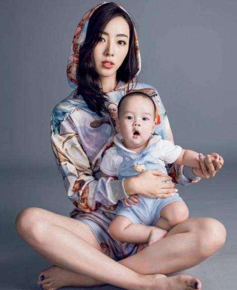 春晚主持人李思思婚后生活幸福吗(演员李思思个人资料简介)