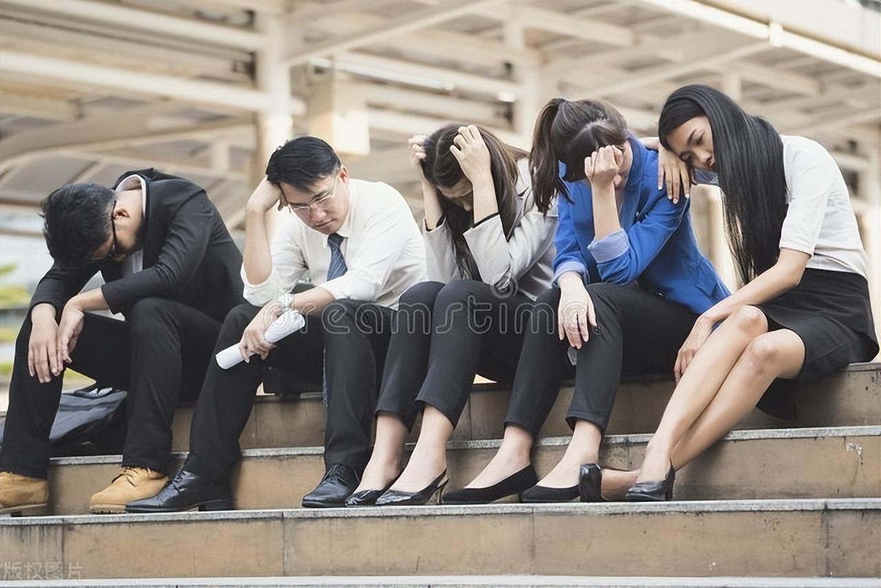 不是所有人都有条件选择暂缓就业