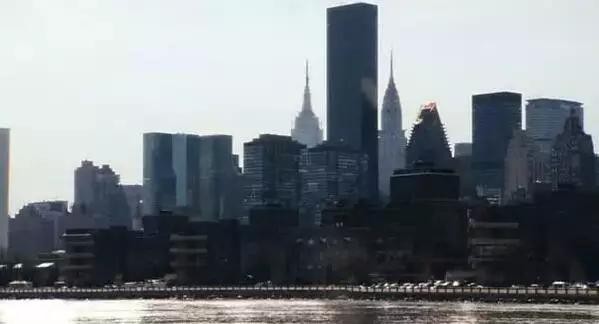 无处不在的地产巨头铁狮门——电影里的曼哈顿地标洛克菲勒中心