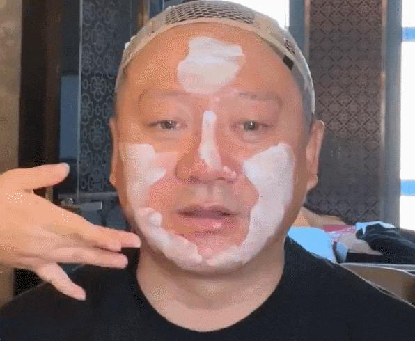 被全网骂丑的男明星,如今靠脸吃饭?