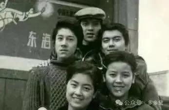 他和蔡国庆是同学,婚后带小三回家,他却说:我这是负责!