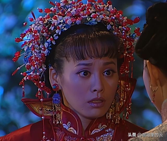 岁月是把尖锐的刀,将皱纹刻上眉间眼角,一丝一缕都是寂寞的痕迹