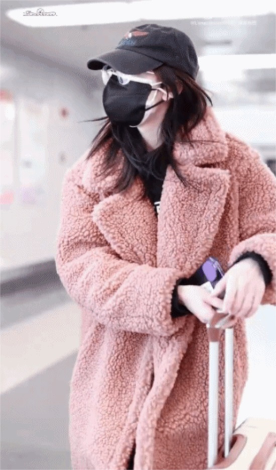 迪丽热巴怀孕事件是真的吗(迪丽热巴怀宝宝了吗?)