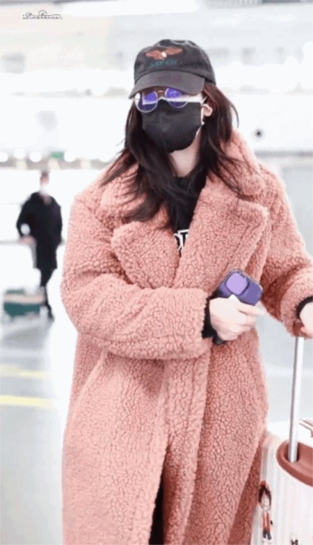 迪丽热巴怀孕事件是真的吗(迪丽热巴怀宝宝了吗?)