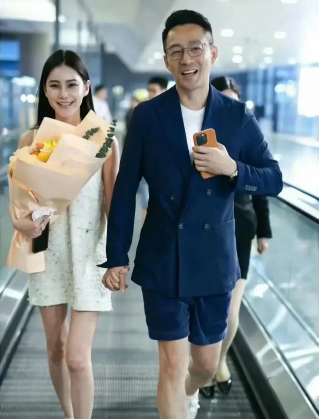 汪小菲婚了,张兰“白癜风”了