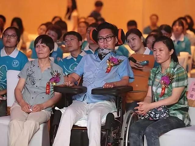 内心真正强大的人都有五个特征?一个人内心越来越强大的4个迹象