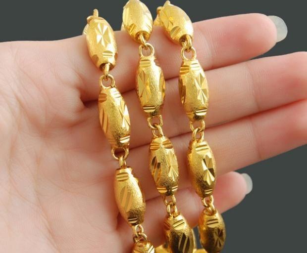 买黄金项链怎么挑选， 真正的懂行人，买金项链会挑这“3种”，实在又耐用，你也要知道