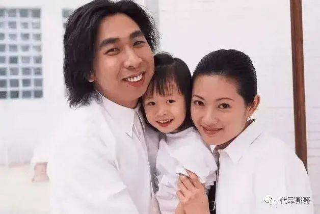 一代女神李丽珍:经历多段混乱情史,如今56岁却还是单身