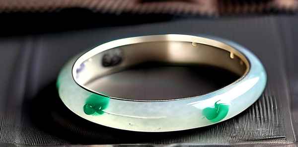 银玉手镯十大忌讳是什么