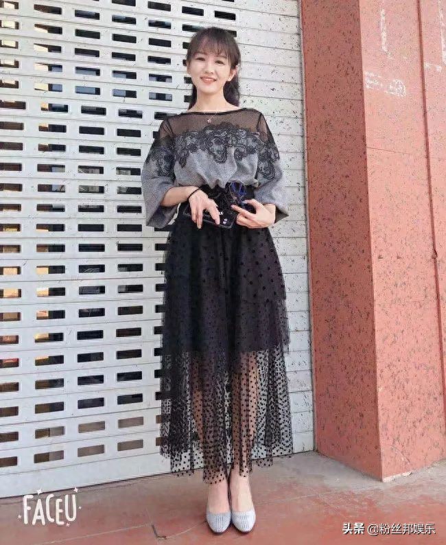 ​开过演唱会拍过电影，YY最成功女主播文儿，最后一次举办周年庆