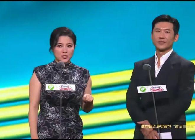 ​颜丙燕:她凭实力拿下8次影后，为照顾母亲暂停演戏，后悔了吗？