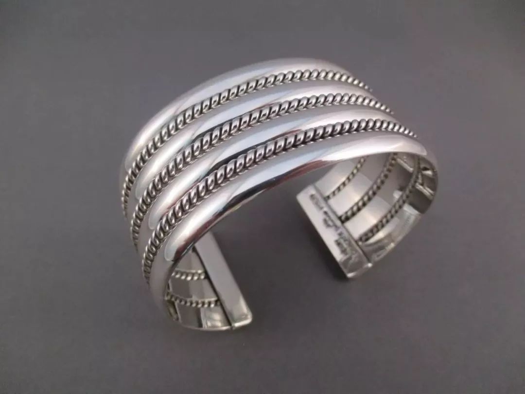 1989年的本命年 ,右手必须戴银?命里缺什么就戴什么,戴对了顺遂一整年!