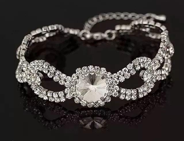 1989年的本命年 ,右手必须戴银?命里缺什么就戴什么,戴对了顺遂一整年!