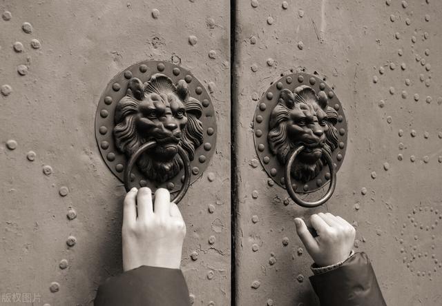 两句三年得一吟双泪流出自哪里?贾岛二句三年得