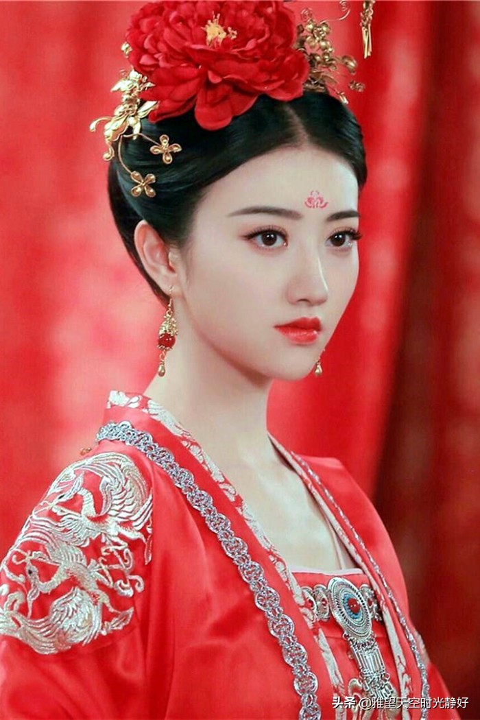 盘点影视剧中绝美的古装嫁衣 凤冠霞帔春风面,十里红妆不负卿