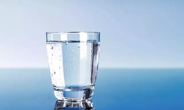 一天八杯水是多少毫升,减肥每天8杯水是多少毫升