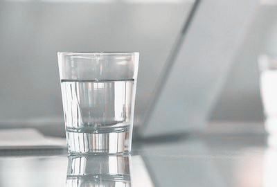 一天八杯水是多少毫升,减肥每天8杯水是多少毫升