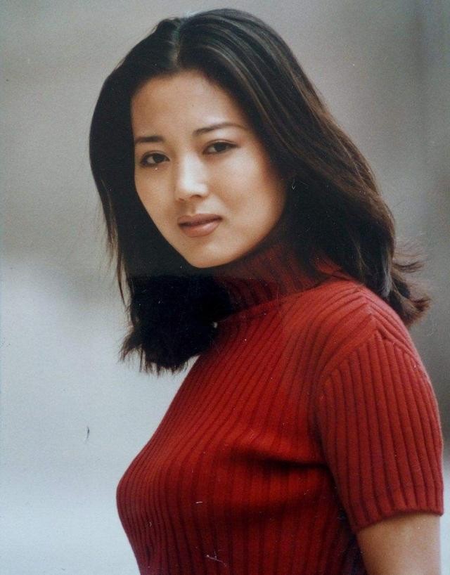 她曾是中戏校花,拍电影弄假成真染上毒瘾,28岁吸毒过量离开人世