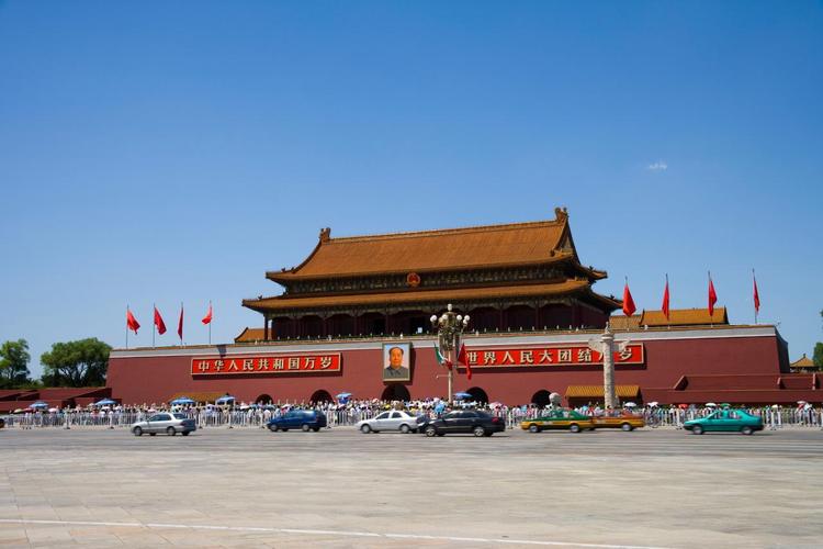 俄罗斯首都是哪？ 作为俄罗斯的首都，莫斯科在中国属于什么水平？可以与北京相比吗