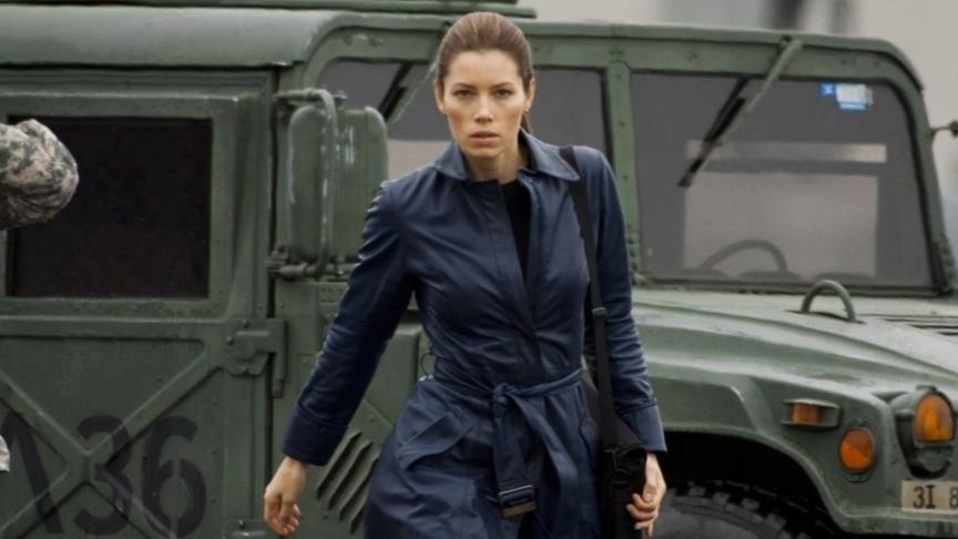 《天龙特攻队》:一部革新动作电影的视角,硬汉动作的经典回归