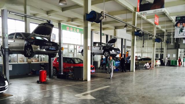 ​车动一下就撞一下