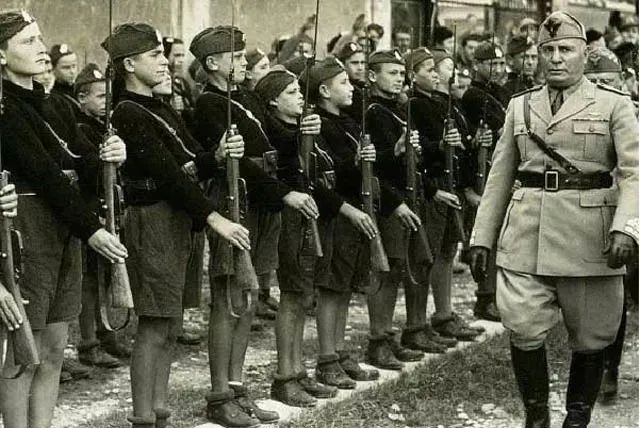 奥地利曾经的第一大港口城市,为何被意、斯、克三国瓜分了?