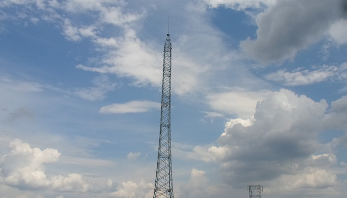 ​避雷针是引雷还是避雷