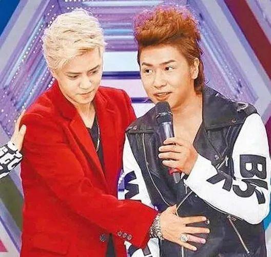 官宣啦!芒果台主持新女友怀孕,坚持不办婚礼?